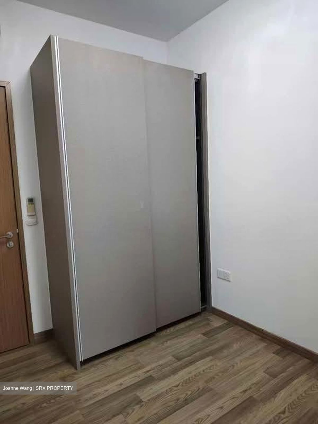 Lakeville (D22), Condominium #588858821